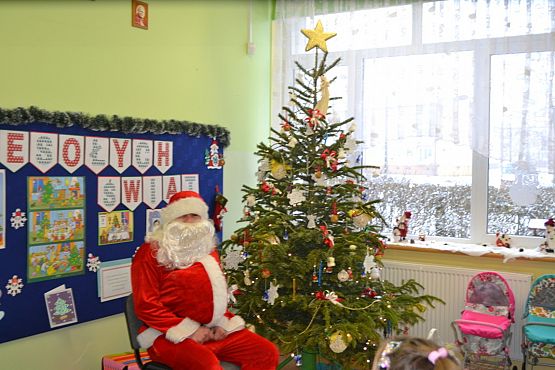 Grafika #2: Wigilia w grupie Biedronek i spotkanie z Mikołajem