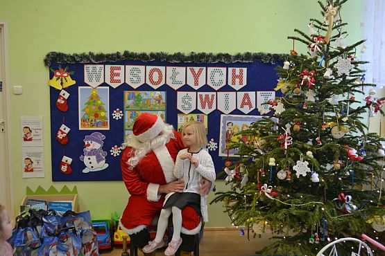 Grafika #7: Wigilia w grupie Biedronek i spotkanie z Mikołajem