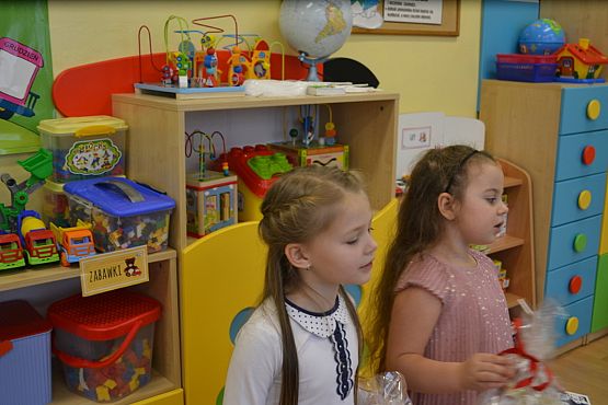 Grafika #17: Wigilia w grupie Biedronek i spotkanie z Mikołajem