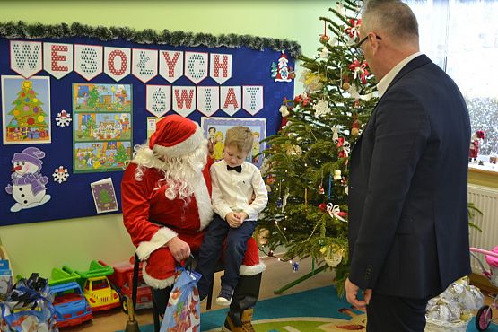 Grafika #18: Wigilia w grupie Biedronek i spotkanie z Mikołajem