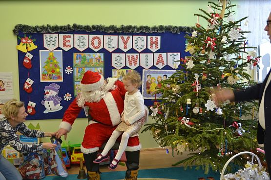 Grafika #19: Wigilia w grupie Biedronek i spotkanie z Mikołajem