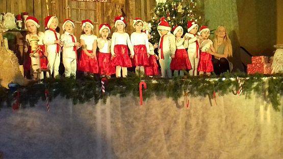 Grafika #0: Gdy za oknem mróz szyby maluje, każdy Minionek Świętego Mikołaja wypatruje…