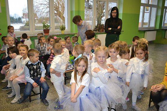 Grafika #2: Gdy za oknem mróz szyby maluje, każdy Minionek Świętego Mikołaja wypatruje…