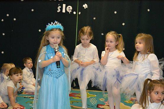 Grafika #5: Gdy za oknem mróz szyby maluje, każdy Minionek Świętego Mikołaja wypatruje…