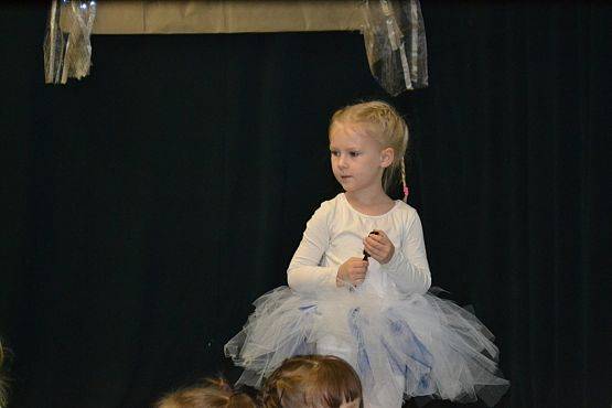 Grafika #9: Gdy za oknem mróz szyby maluje, każdy Minionek Świętego Mikołaja wypatruje…