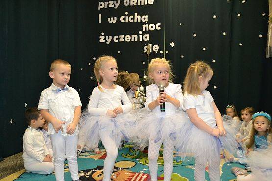 Grafika #14: Gdy za oknem mróz szyby maluje, każdy Minionek Świętego Mikołaja wypatruje…