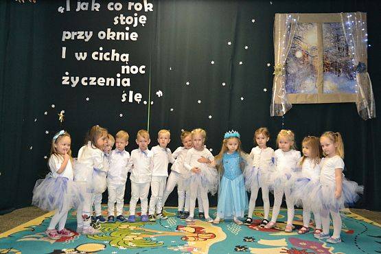 Grafika #19: Gdy za oknem mróz szyby maluje, każdy Minionek Świętego Mikołaja wypatruje…