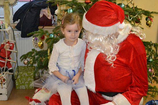 Grafika #28: Gdy za oknem mróz szyby maluje, każdy Minionek Świętego Mikołaja wypatruje…