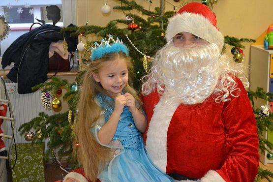 Grafika #30: Gdy za oknem mróz szyby maluje, każdy Minionek Świętego Mikołaja wypatruje…