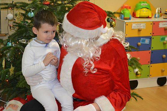 Grafika #34: Gdy za oknem mróz szyby maluje, każdy Minionek Świętego Mikołaja wypatruje…