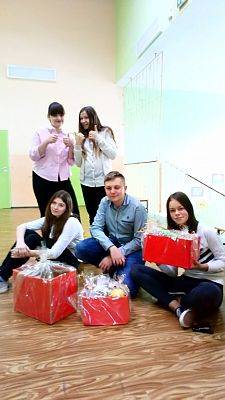 Grafika #1: Paczki dla samotnych i potrzebujących