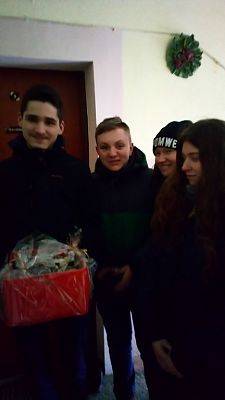 Grafika #3: Paczki dla samotnych i potrzebujących