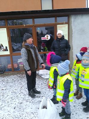 Grafika #20: Przedszkolaki pomagają zwierzętom