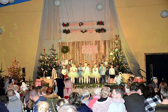 Grafika #52: Rodzinny Kiermasz Świąteczny