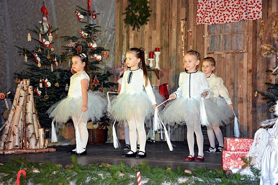 Grafika #53: Rodzinny Kiermasz Świąteczny