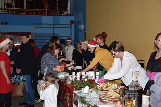 Grafika #15: Rodzinny Kiermasz Świąteczny