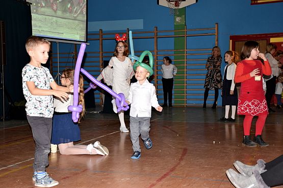 Grafika #64: Rodzinny Kiermasz Świąteczny