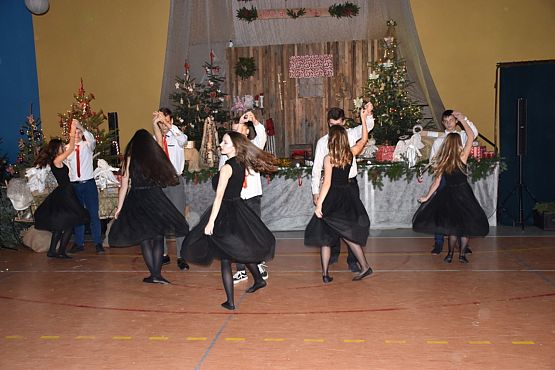 Grafika #23: Rodzinny Kiermasz Świąteczny