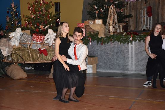 Grafika #83: Rodzinny Kiermasz Świąteczny