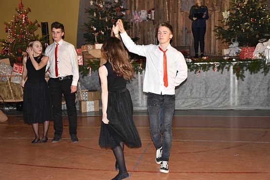 Grafika #84: Rodzinny Kiermasz Świąteczny