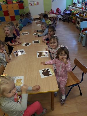 Grafika #4: Dzień Pluszowego Misia