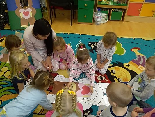 Grafika #29: Dzień Pluszowego Misia