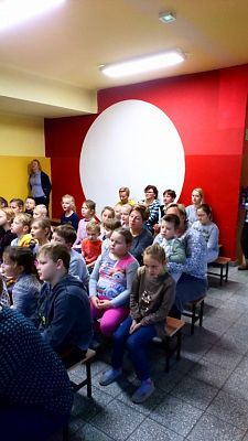 Grafika #3: Przedstawienie Jestem przyjacielem ludzi