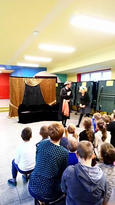 Grafika #9: Przedstawienie Jestem przyjacielem ludzi