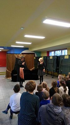 Grafika #10: Przedstawienie Jestem przyjacielem ludzi