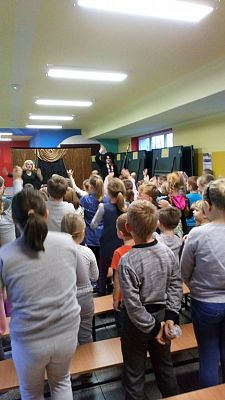 Grafika #12: Przedstawienie Jestem przyjacielem ludzi