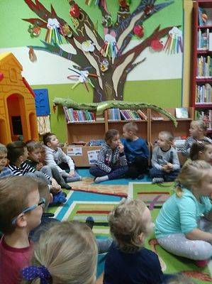 Grafika #9: Z wizytą w bibliotece