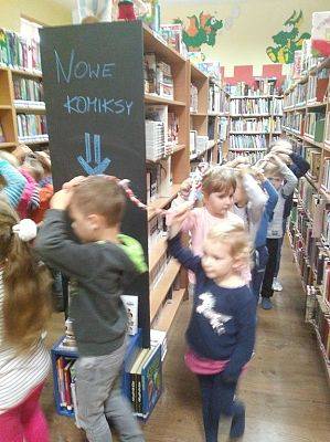 Grafika #19: Z wizytą w bibliotece