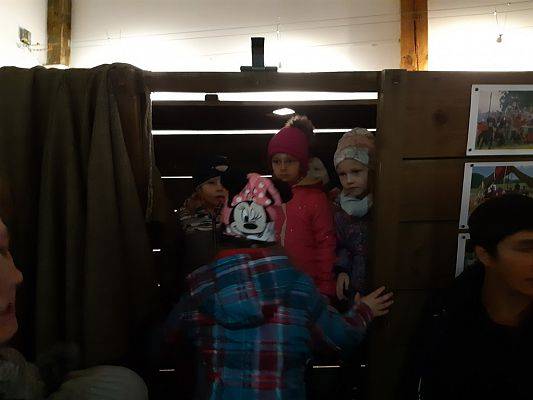 Grafika #18: Przedszkolaki w Zamku w Krokowej