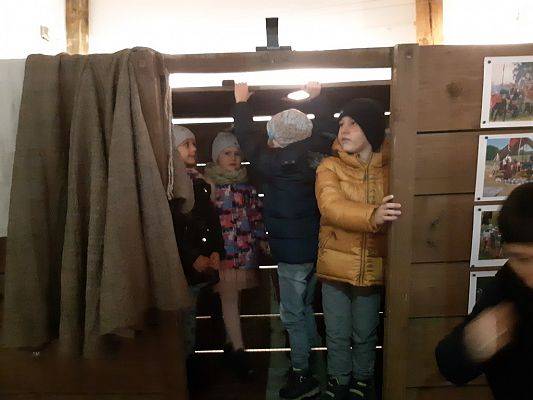 Grafika #19: Przedszkolaki w Zamku w Krokowej