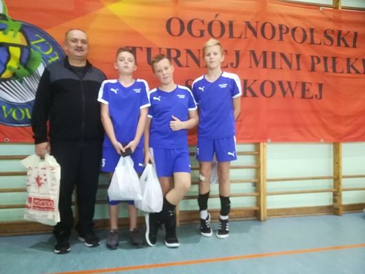 Grafika #1: Turnieje Minisiatkówki