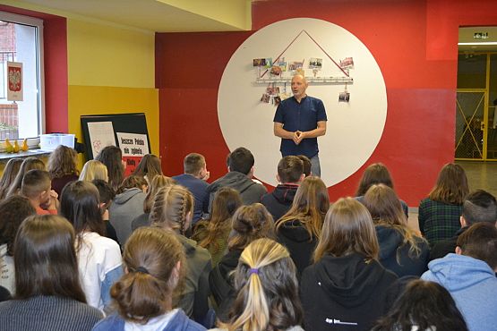 Grafika #4: Spotkanie z przedstawicielem Zespołu Szkół Mechaniczno – Informatycznych w Lęborku