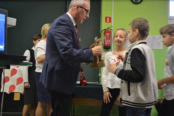 Grafika #15: Podsumowanie szkolnych konkursów: Mistrz Dat , Droga Polski do Niepodległości oraz "Mistrz Ortografii" w "Niepodległościowym Konkursie Ortograficznym"