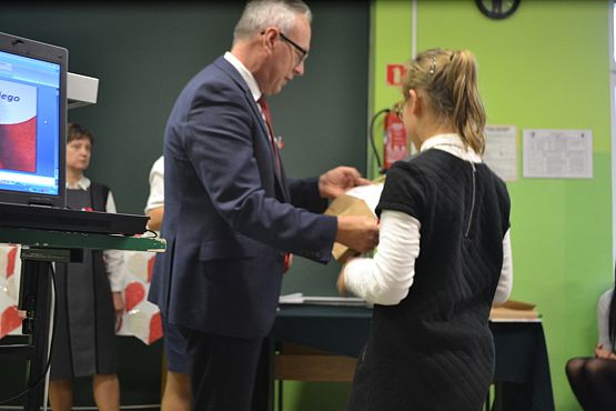 Grafika #16: Podsumowanie szkolnych konkursów: Mistrz Dat , Droga Polski do Niepodległości oraz "Mistrz Ortografii" w "Niepodległościowym Konkursie Ortograficznym"