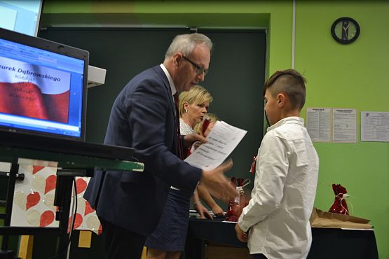 Grafika #17: Podsumowanie szkolnych konkursów: Mistrz Dat , Droga Polski do Niepodległości oraz "Mistrz Ortografii" w "Niepodległościowym Konkursie Ortograficznym"