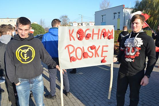 Grafika #16: Marsz Niepodległościowy