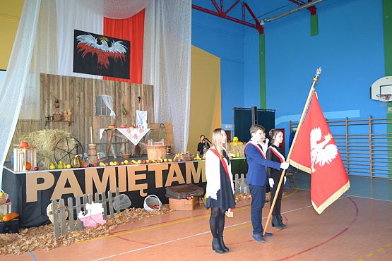 Grafika #0: 100-lecie odzyskania niepodległości – uroczysty apel