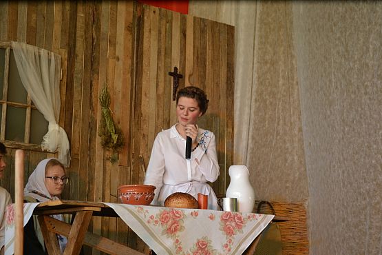 Grafika #10: 100-lecie odzyskania niepodległości – uroczysty apel