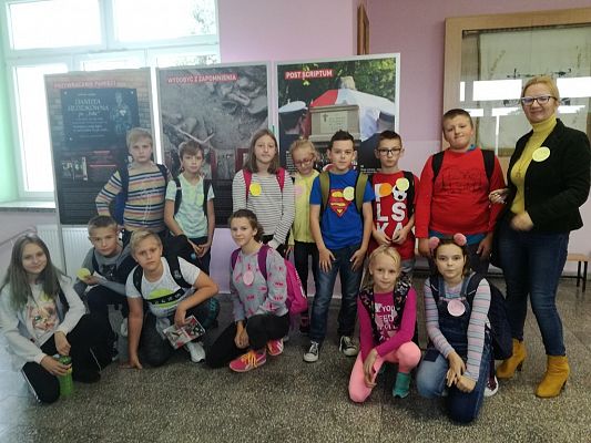 Grafika #3: Wystawa o Danucie Siedzikównej-Ince.