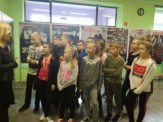 Grafika #6: Wystawa o Danucie Siedzikównej-Ince.