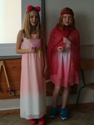 Grafika #2: Uczniowie klasy V wcielili sie w rolę Bogów starożytnej Grecji