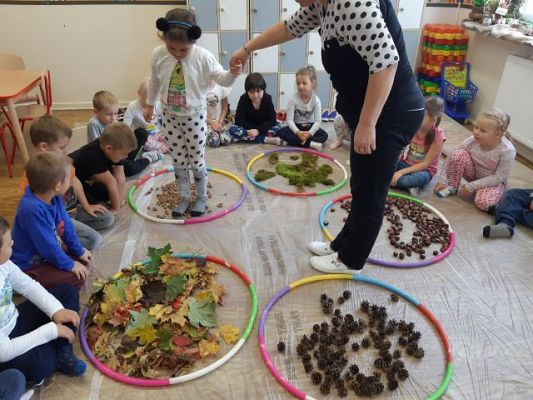 Grafika #14: Jesienna ścieżka sensoryczna