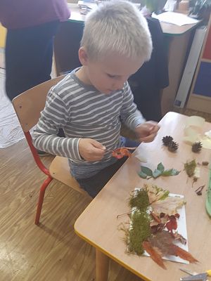 Grafika #8: Jesienna ścieżka sensoryczna