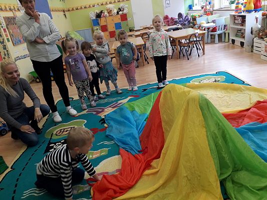 Grafika #0: Kolorowy Dzień Chłopaka u Minionków