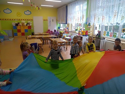 Grafika #6: Kolorowy Dzień Chłopaka u Minionków