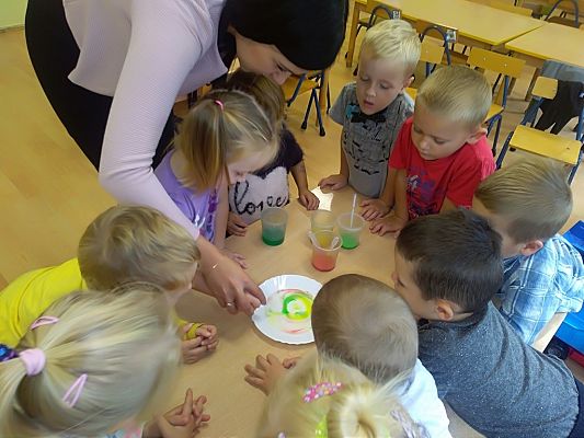 Grafika #10: Kolorowy Dzień Chłopaka u Minionków